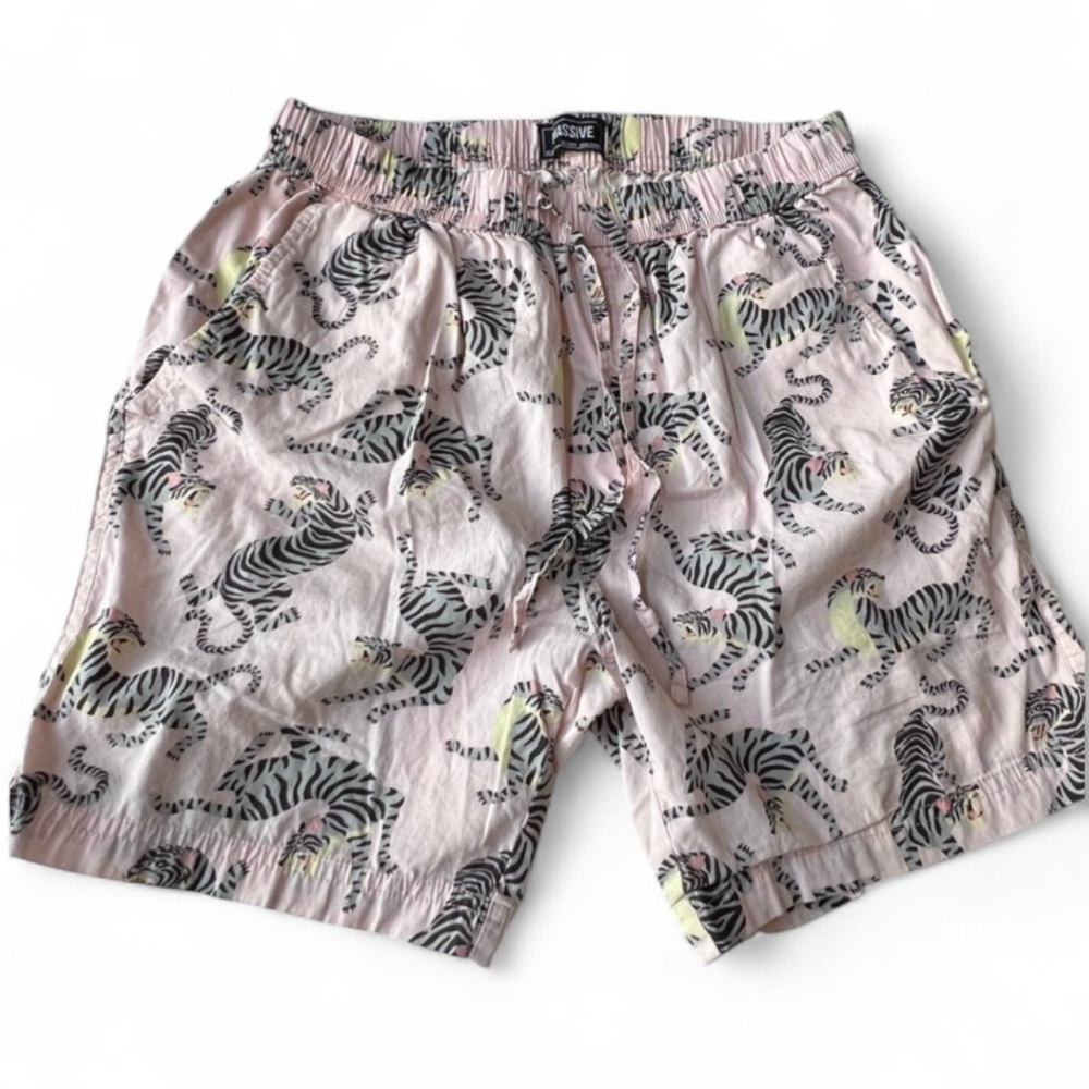 Massive Men's 100% Cotton Shorts 6” inseam Tiger Print Pink Grey Black Yellow M